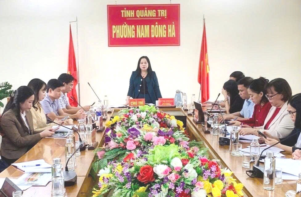 UBND phường Nam Đông Hà thông qua phương án trang trí hoa Tết Nguyên đán Bính Ngọ năm 2026.